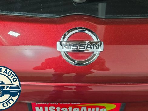 Used 2019 Nissan Kicks SR FWD image 26