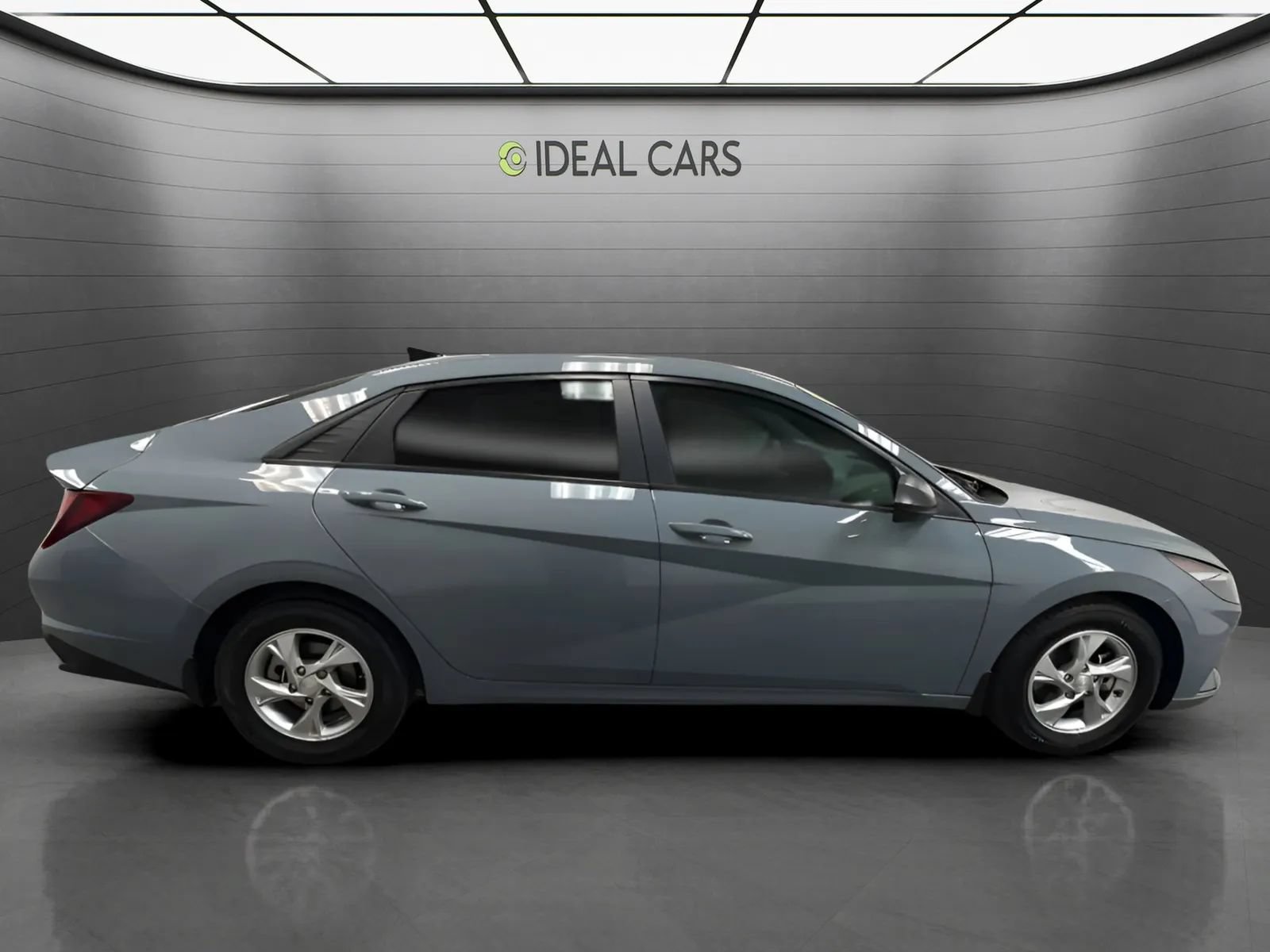 Used 2023 Hyundai Elantra SE FWD image 4
