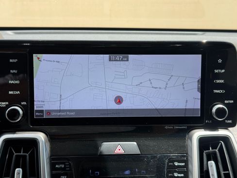 Used 2022 Kia Sorento S w/ Panoramic Sunroof Package AWD/4WD image 24