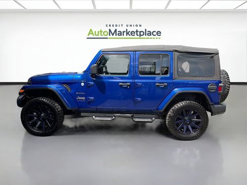 Used 2019 Jeep Wrangler Unlimited Sahara AWD/4WD image 4