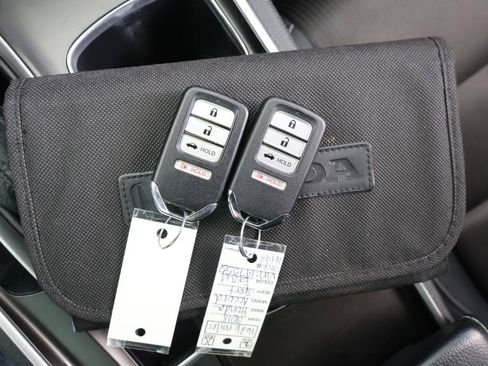 Used 2018 Honda Accord Sport image 28