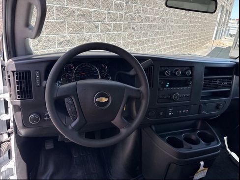 New 2025 Chevrolet Express 3500 w/ Power Convenience Package image 32