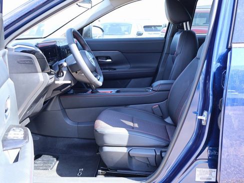 New 2026 Nissan Kicks SR image 7