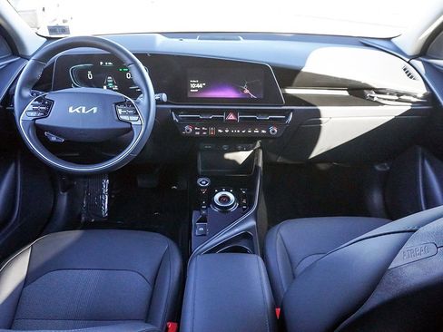 Used 2025 Kia Niro EX w/ EX Cold Weather Package image 43