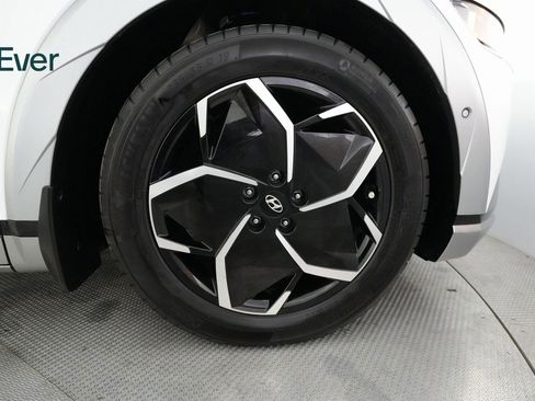 Used 2024 Hyundai Ioniq 5 Limited image 19