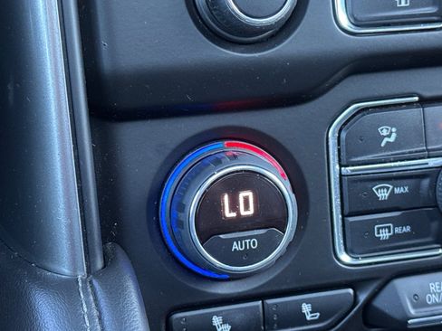 Used 2022 Chevrolet Tahoe Z71 w/ Off-Road Capability Package image 29