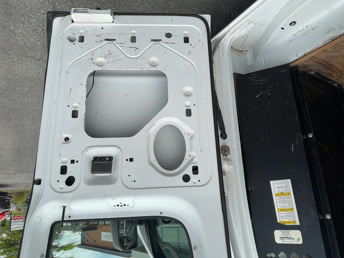 Used 2014 Ford E-350 and Econoline 350 Extended Super Duty w/ Power Group RWD image 17