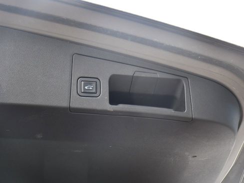 Used 2018 Cadillac XT5 Luxury w/ LPO, Wheel Lock Package image 20