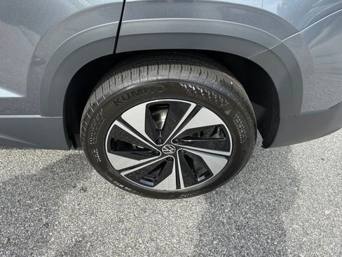 New 2026 Volkswagen Taos SE AWD/4WD image 22