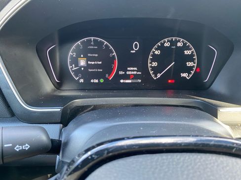 Certified 2025 Honda Pilot Touring image 14