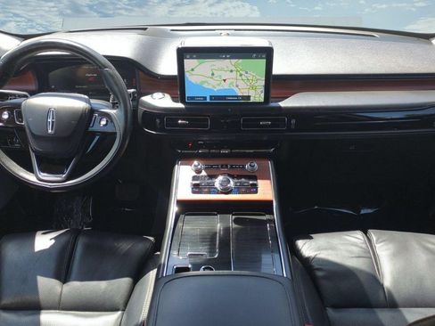 Used 2022 Lincoln Aviator Reserve w/ Equipment Group 201A AWD/4WD image 16