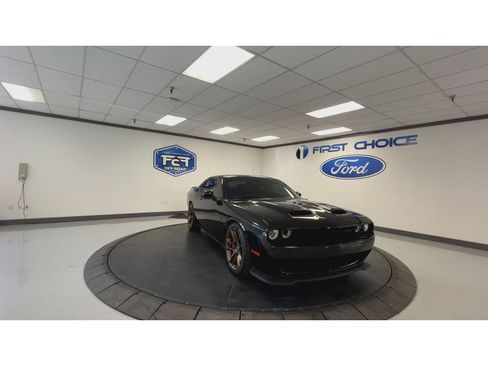 Used 2021 Dodge Challenger SRT Hellcat w/ Plus Package image 4