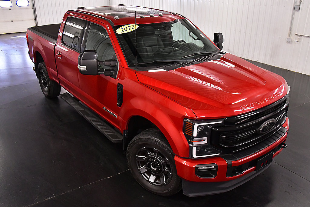 Used 2022 Ford F250 Lariat w/ Black Appearance Package AWD/4WD image 15