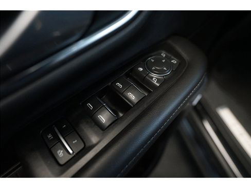 Used 2022 Chevrolet Tahoe Premier AWD/4WD image 17