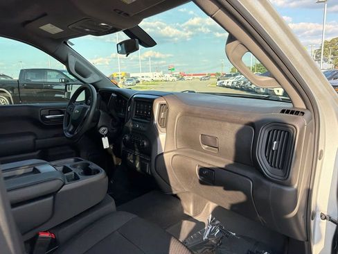 Used 2021 Chevrolet Silverado 1500 Custom AWD/4WD image 22