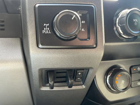 Used 2020 Ford F250 XL w/ STX Appearance Package AWD/4WD image 25