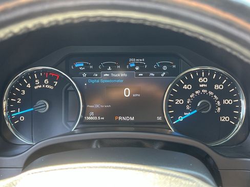 Used 2017 Ford F150 Platinum w/ Equipment Group 701A Luxury AWD/4WD image 17