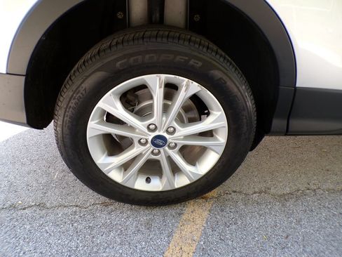 Used 2019 Ford Escape SEL AWD/4WD image 21