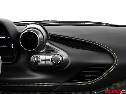 Used 2022 Ferrari F8 Tributo RWD image 34