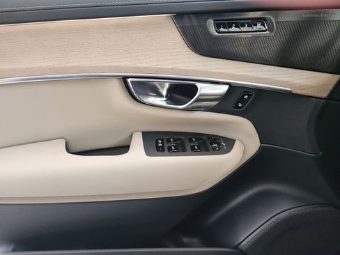 New 2026 Volvo XC90 B6 Plus w/ Protection Package Premier image 21