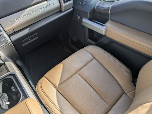 Used 2022 Ford F250 Lariat w/ Lariat Value Package image 17