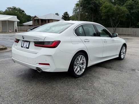 Used 2025 BMW 330i Sedan RWD image 9