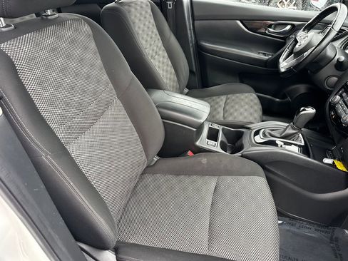 Used 2021 Nissan Rogue Sport SV image 13