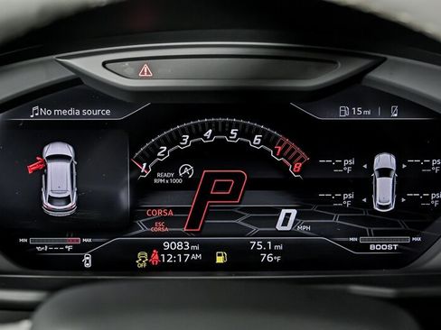 Used 2022 Lamborghini Urus AWD/4WD image 25