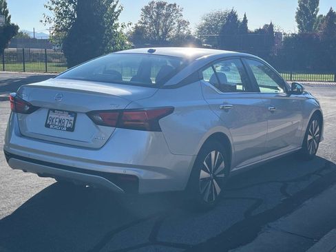 Used 2022 Nissan Altima 2.5 SV image 5