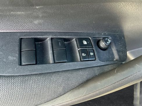 Used 2023 Toyota Corolla LE FWD image 12