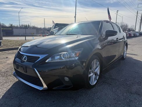 Used 2017 Lexus CT 200h w/ Navigation System Package image 8