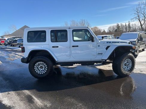Used 2024 Jeep Wrangler Unlimited Rubicon 4xe image 9