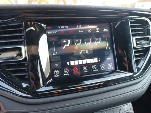 Certified 2024 Dodge Durango SXT image 22