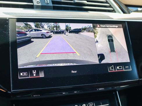 Certified 2024 Audi Q8 e-tron Premium Plus w/ Premium Plus Package AWD/4WD image 28