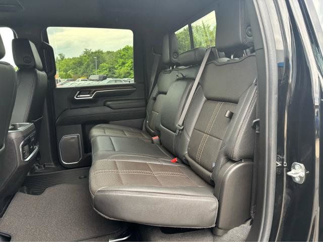 Used 2024 Chevrolet Silverado 3500 High Country w/ Technology Package AWD/4WD image 26