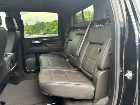 Used 2024 Chevrolet Silverado 3500 High Country w/ Technology Package AWD/4WD image 26
