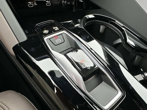 New 2025 Audi Q5 Prestige image 22