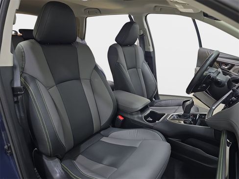 Used 2025 Subaru Outback Onyx Edition XT image 12