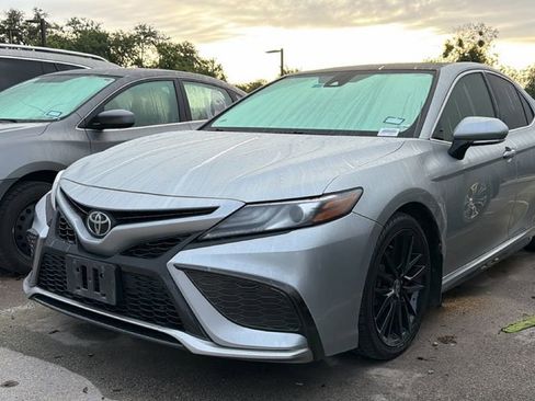 Used 2021 Toyota Camry XSE FWD image 13