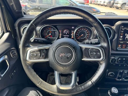 Used 2021 Jeep Wrangler Unlimited Sahara AWD/4WD image 14