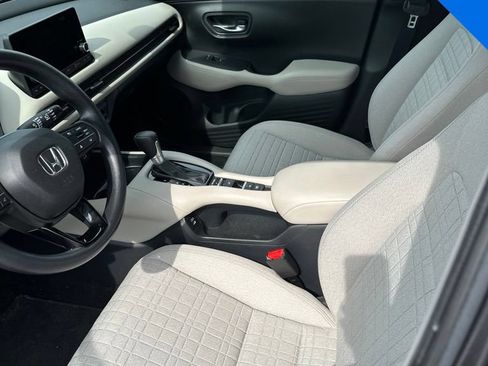 Used 2024 Honda HR-V LX image 2