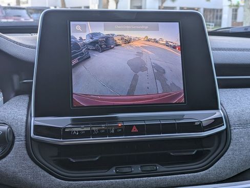 New 2026 Jeep Compass Latitude image 13