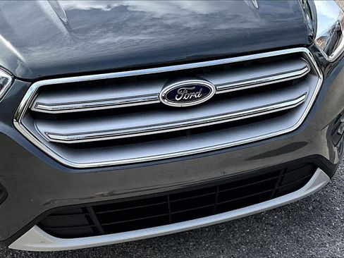 Used 2019 Ford Escape SE image 11