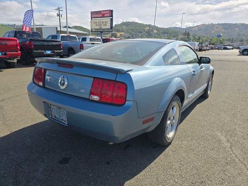 Used 2007 Ford Mustang Premium RWD image 3