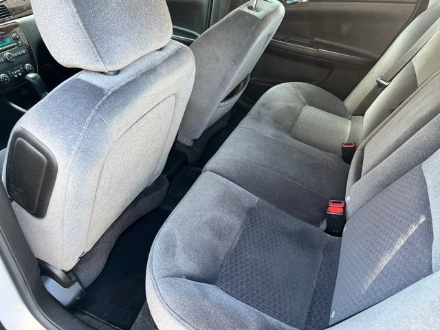 Used 2012 Chevrolet Impala LT FWD image 7