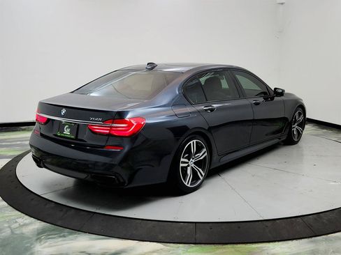 Used 2018 BMW 750i RWD image 5