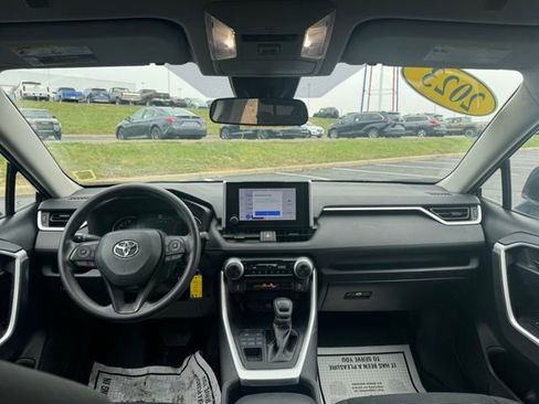 Used 2023 Toyota RAV4 LE image 13