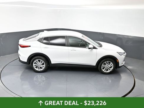 Used 2025 Buick Envista Preferred image 42