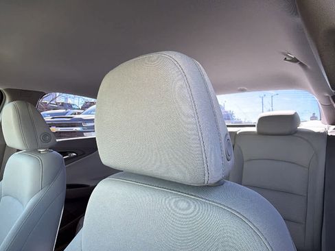 Used 2018 Chevrolet Malibu LT FWD image 11