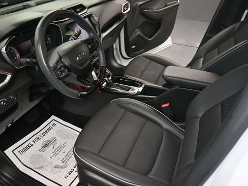 Used 2023 Chevrolet TrailBlazer RS w/ Sun and Liftgate Package AWD/4WD image 19